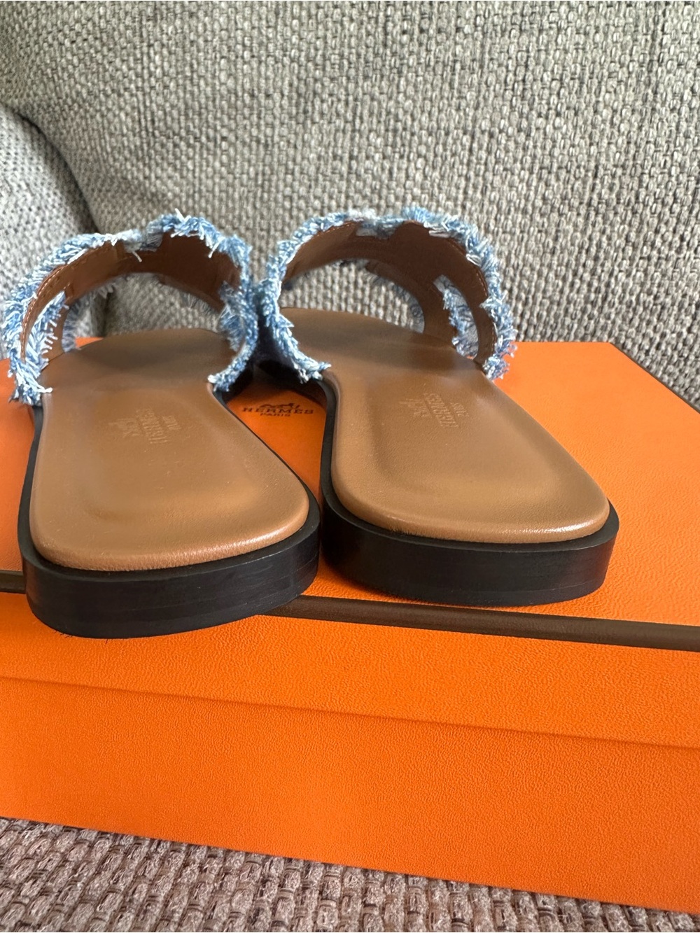 NEW in box HERMÈS Bleu Clair DENIM Fringe Oran Sandals - Picture 11 of 16